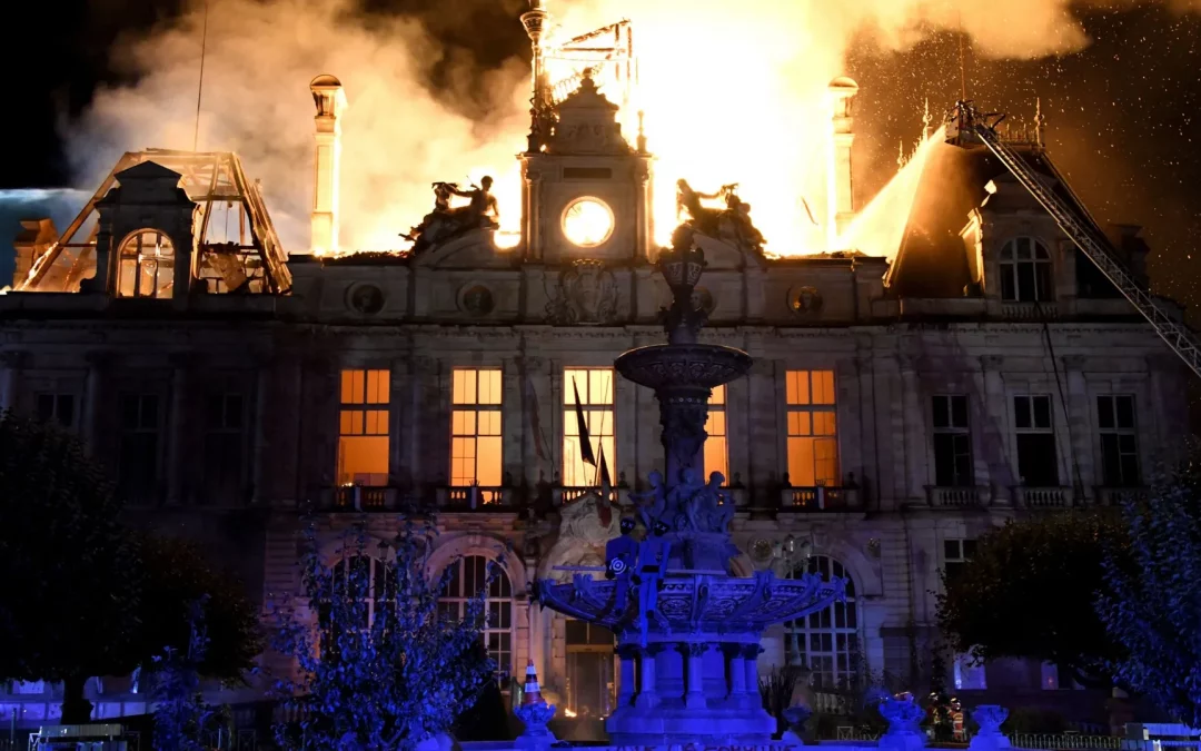 « La France se réveille sonnée au lendemain d’une journée de mobilisation ayant virée au chaos ».